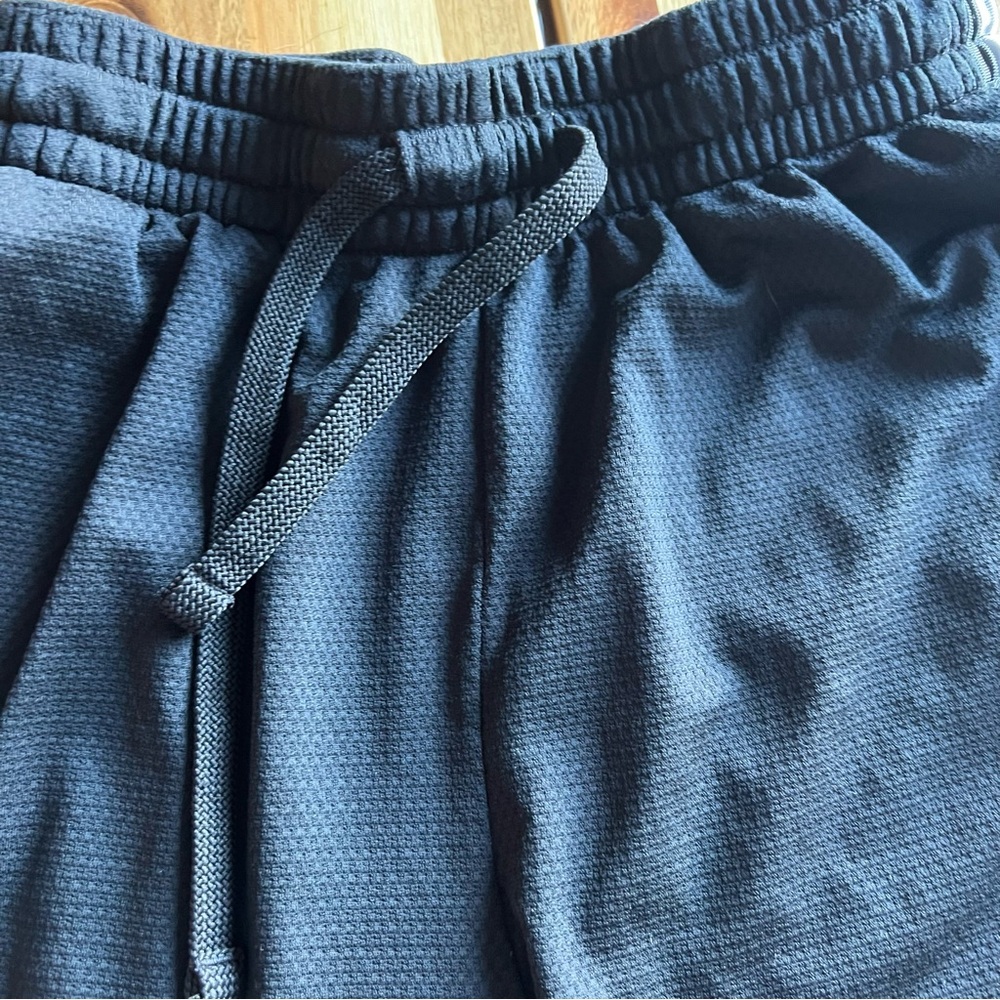 Nike Dri-FIT Athletic Basketball Shorts Black White Side Stripe Size S - Picture 3 of 5